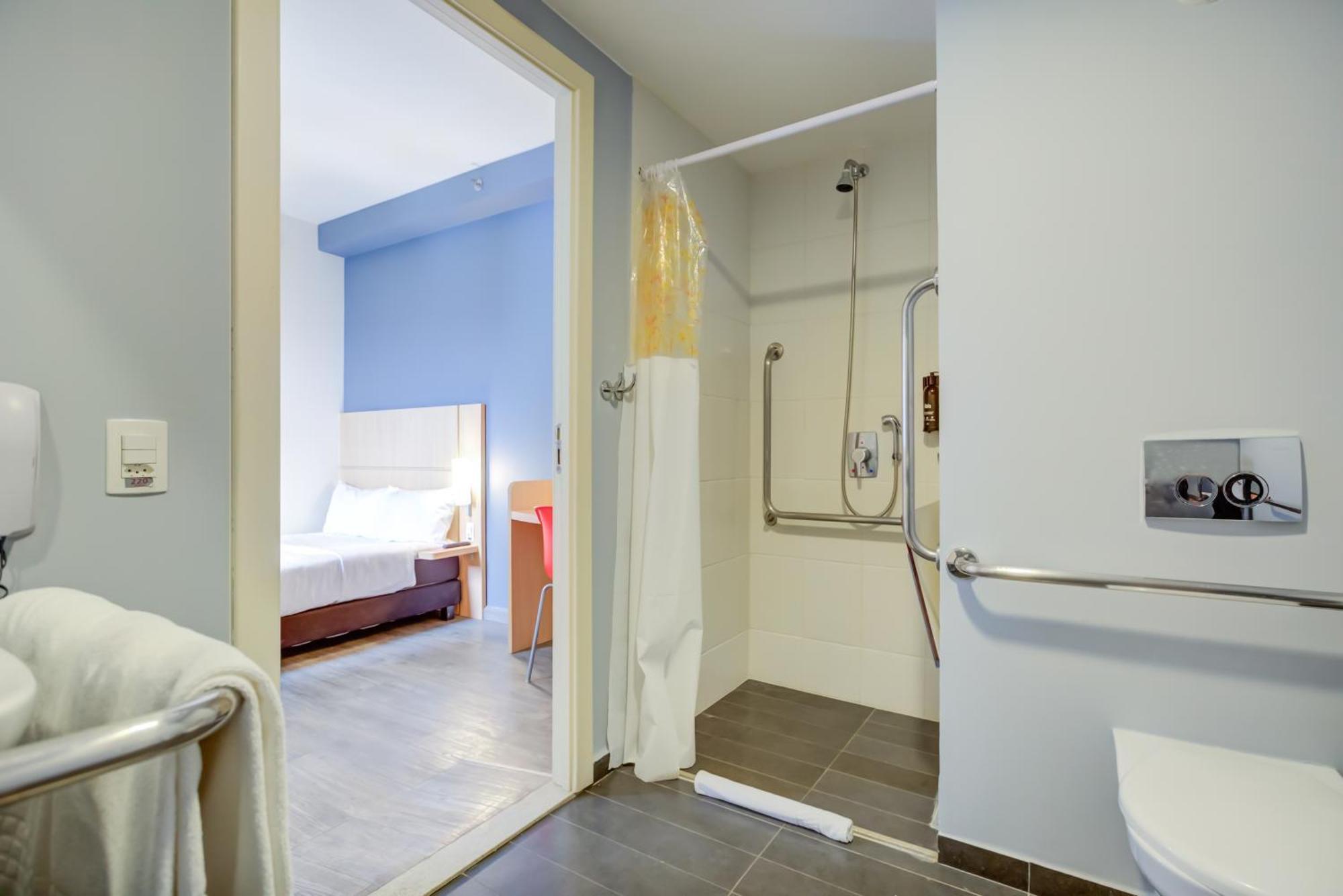 Standard Room - Mobility Accessible