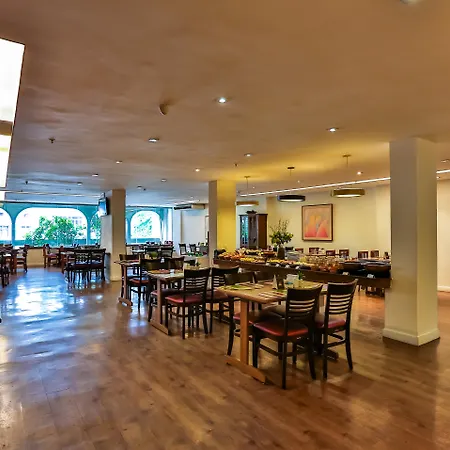 Apart Hotel Copacabana 370-3
